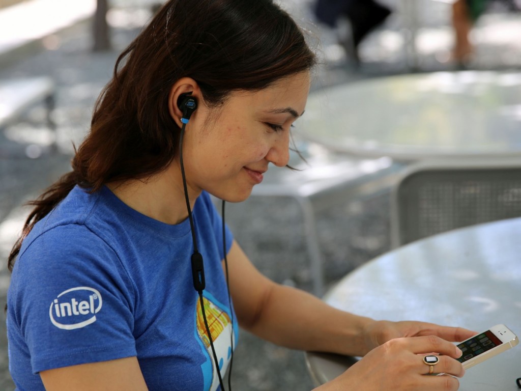 Biosport wearable device di Intel SMS Audio